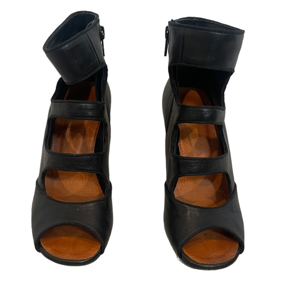 Chie Mihara Cutout Heels - Picture 8 of 14